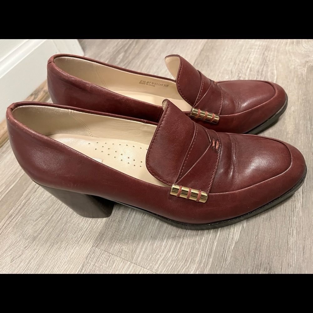 Cole Naan, leather heeled loafer, barely worn, lovely brick red color